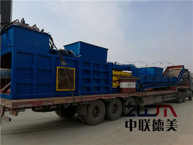 塑料瓶打包機(jī) 塑料瓶打包機(jī)