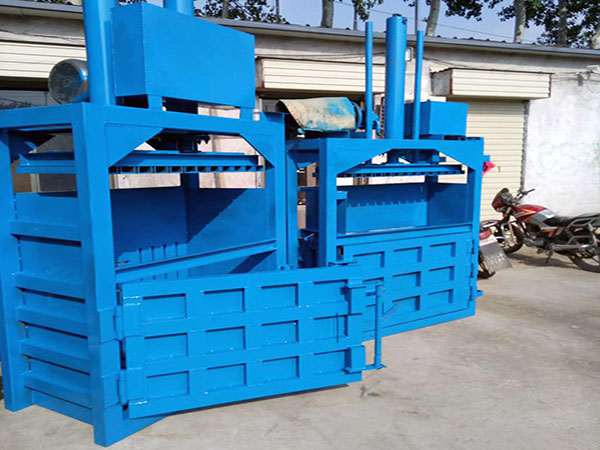 半自動廢紙打包機(jī)